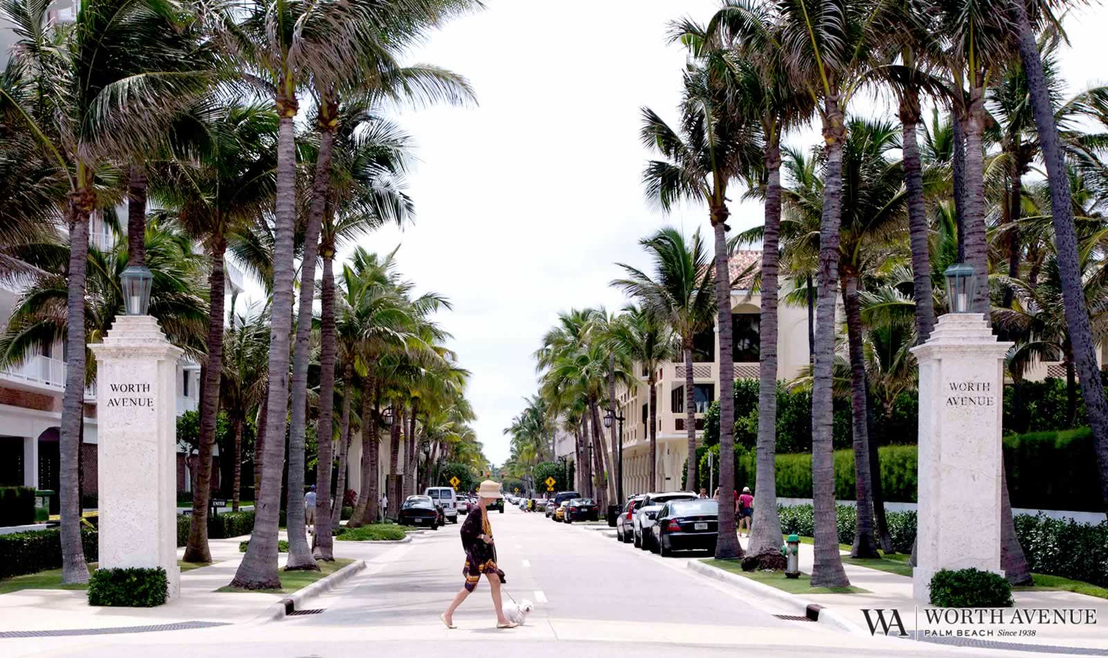 Florida - Palm Beach - Worth Avenue and Hibiscus Avenue